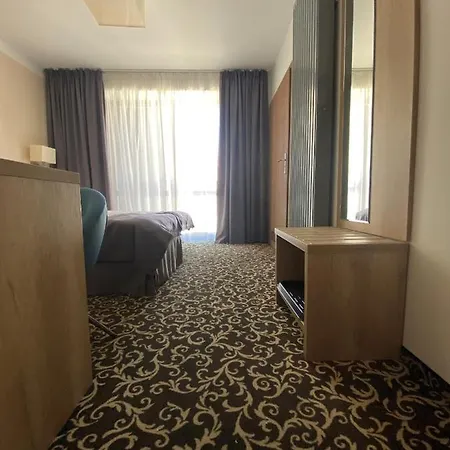 Osrodek Warszawianka * シフィノウイシチェ